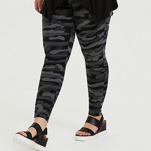 Torrid Black and Gray Camo Leggings